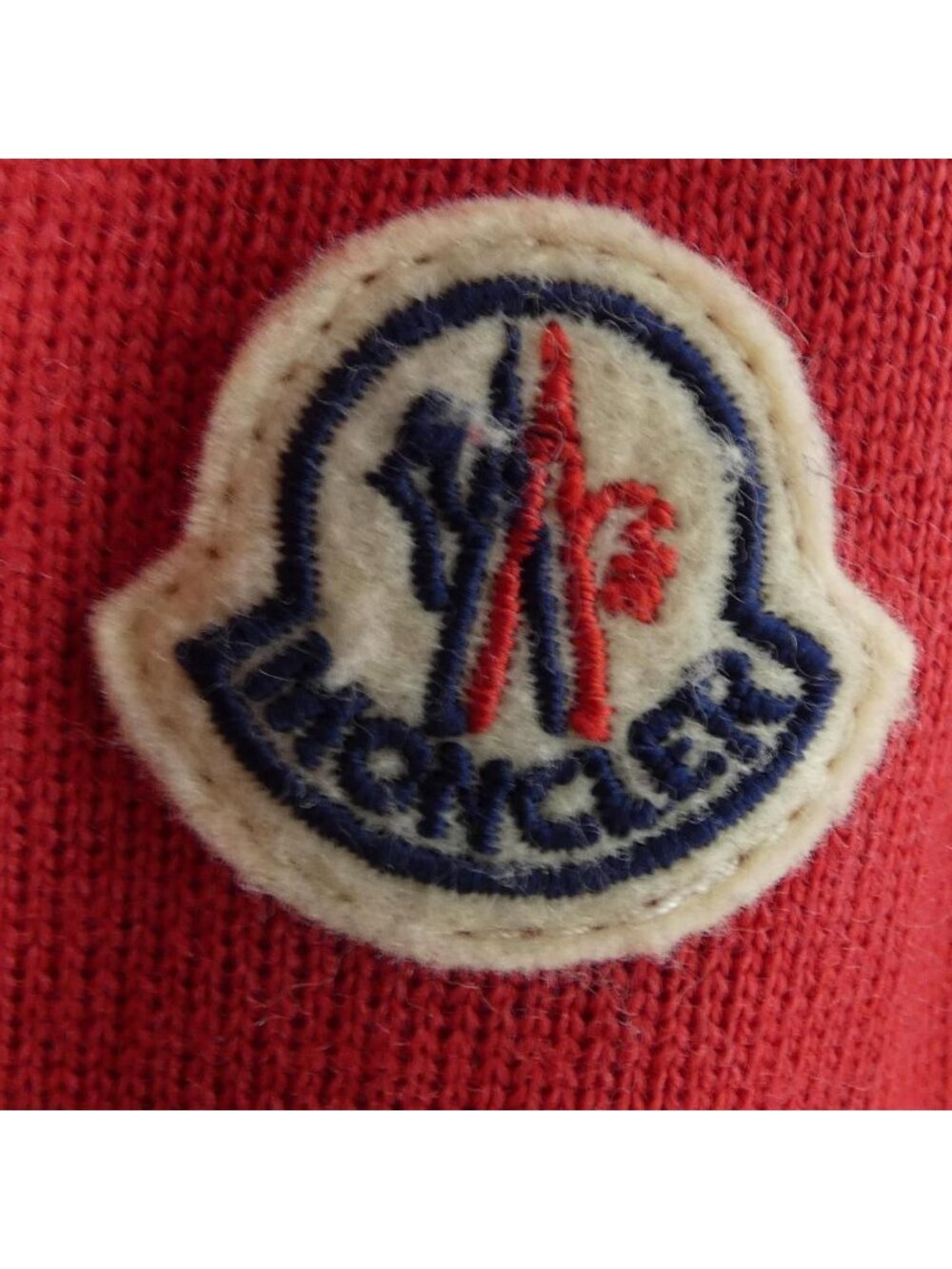 Moncler Down Jacket Red - Picture 9 of 9